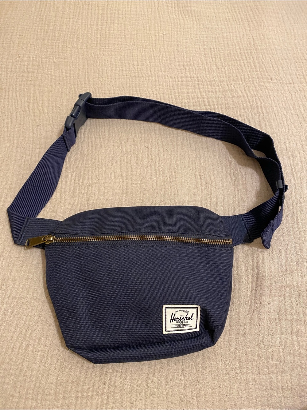 Herschel Navy Classic Hip Pack/ Belt Bag. Like new